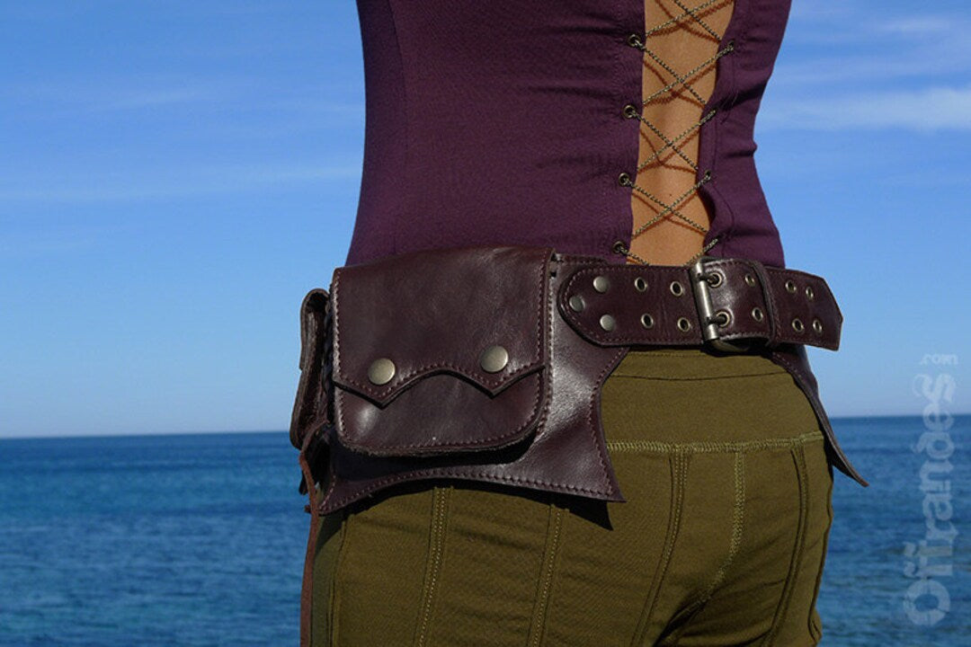 Travelling with Leather Belts: Packing, Maintenance, and Versatility Tips